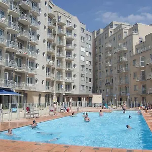 https://studio-zeezicht-fully-renovated.ostend-hotel.net